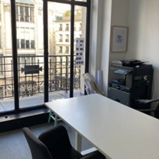 Bureau privé 12 m² 4 postes Coworking Rue Réaumur Paris 75002 - photo 1